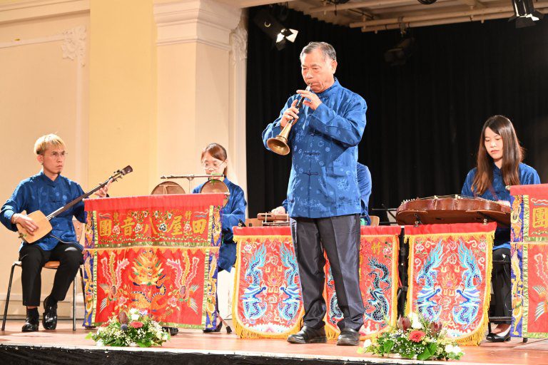新竹縣客家八音團歐洲巡演 「島嶼之聲」展現臺灣文化多元魅力 新竹縣客家八音團歐洲巡演 「島嶼之聲」展現臺灣文化多元魅力