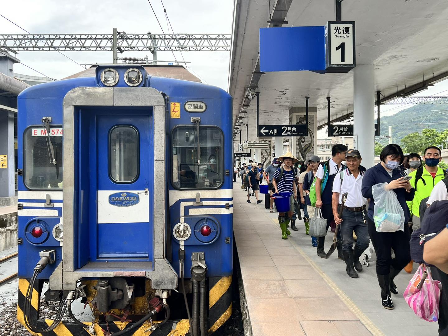 鏟子超人注意！觀光署於光復站設置諮詢站 助志工媒合住宿與接駁