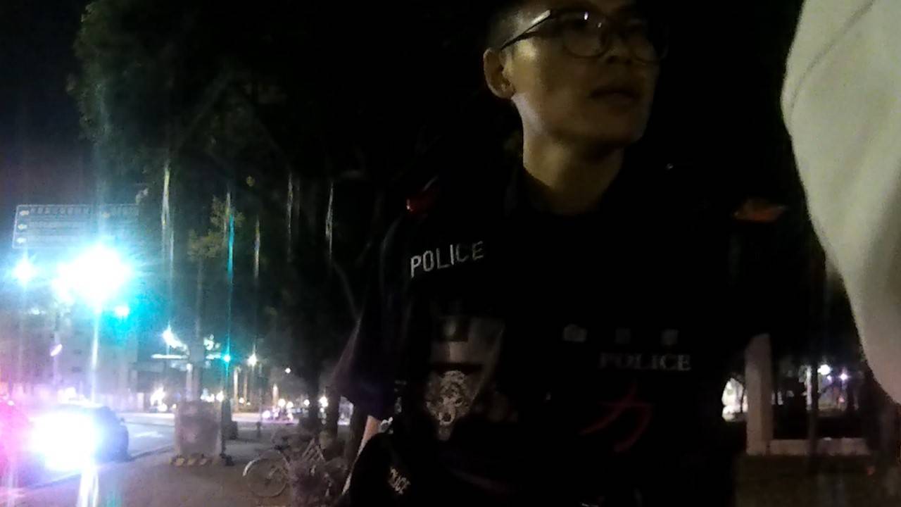 桃園失聯移工酒駕遇攔查拔腿狂奔 警方公園包抄逮人 桃園失聯移工酒駕遇攔查拔腿狂奔 警方公園包抄逮人