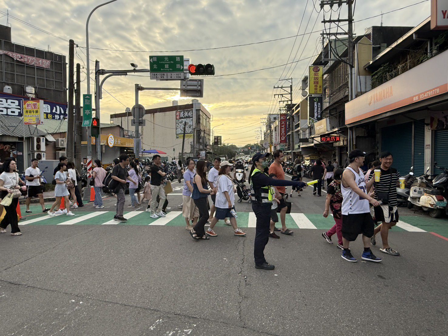 迎接中秋連假！龍潭警前進觀光熱點 籲民眾改走替代道路