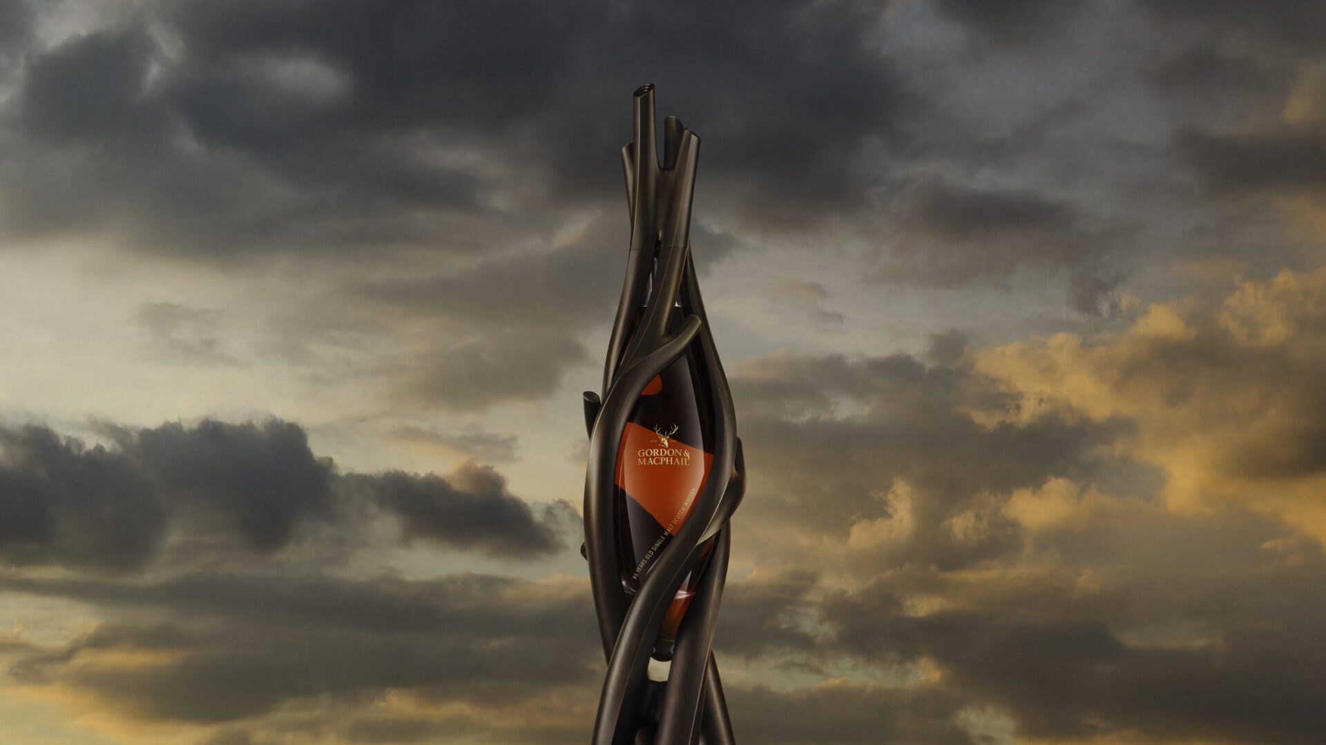 GORDON & MACPHAIL 為全球最陳年蘇格蘭單一麥芽蘇格蘭威士忌,公佈著名建築師 JEANNE GANG 的「ARTISTRY IN OAK」酒瓶設計 GORDON & MACPHAIL 為全球最陳年蘇格蘭單一麥芽蘇格蘭威士忌,公佈著名建築師 JEANNE GANG 的「ARTISTRY IN OAK」酒瓶設計