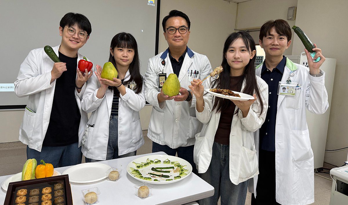 少年中秋烤肉吃太嗨　半夜狂吐狂瀉送急診　醫曝：每年這時都一堆人中鏢