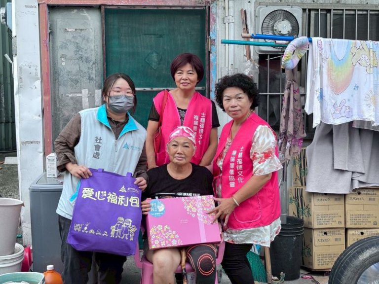 中秋送暖不孤單！　竹市府攜手志工團體關懷391位冊列獨居長者