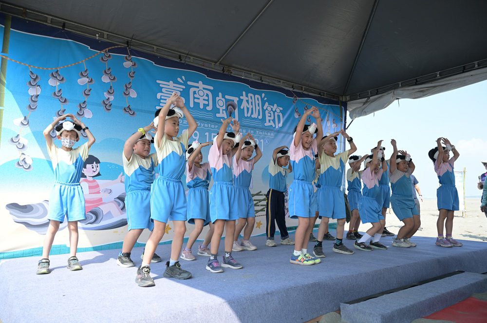 蚵棚出海！臺南蚵棚節匯聚養蚵產業與傳統技藝 海委會補助南市區漁會推廣在地海味文化