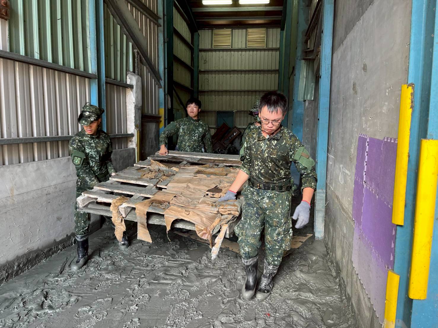 花蓮災後重建刻不容緩 桃園後備旅馳援災區展現軍民一心
