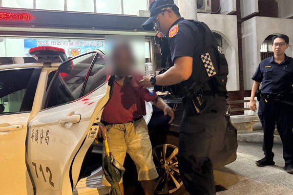 平鎮獨居老人想和孫子烤肉　半夜起床徘徊街頭很危險