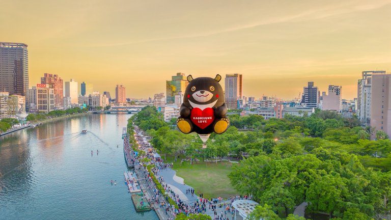 「2025高雄愛.月熱氣球」月世界圓滿落幕 雙十連假愛河浪漫登場 「2025高雄愛.月熱氣球」月世界圓滿落幕 雙十連假愛河浪漫登場