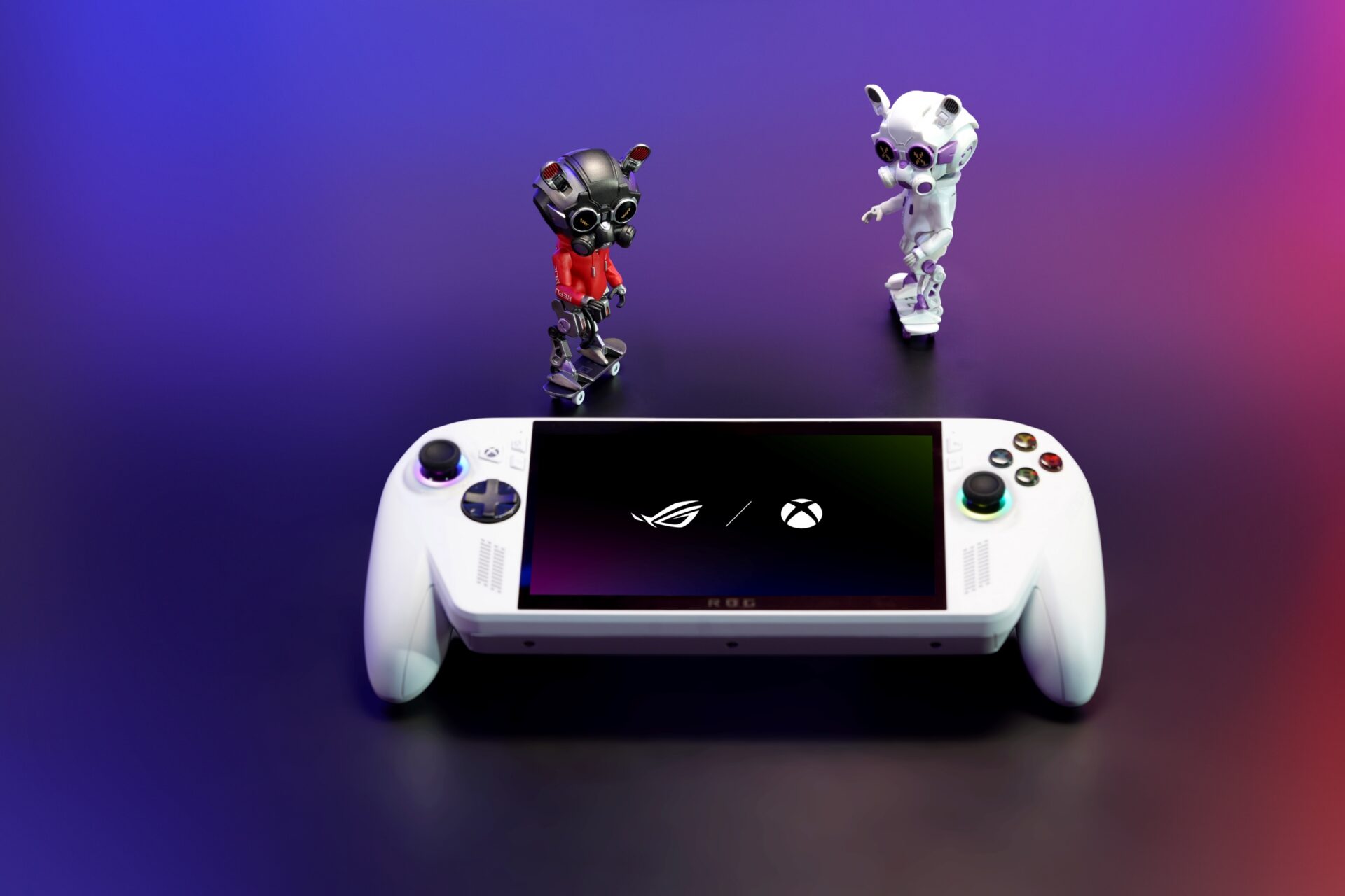 ROG OMNI公仔問世　2款皆具可動關節、專屬配件