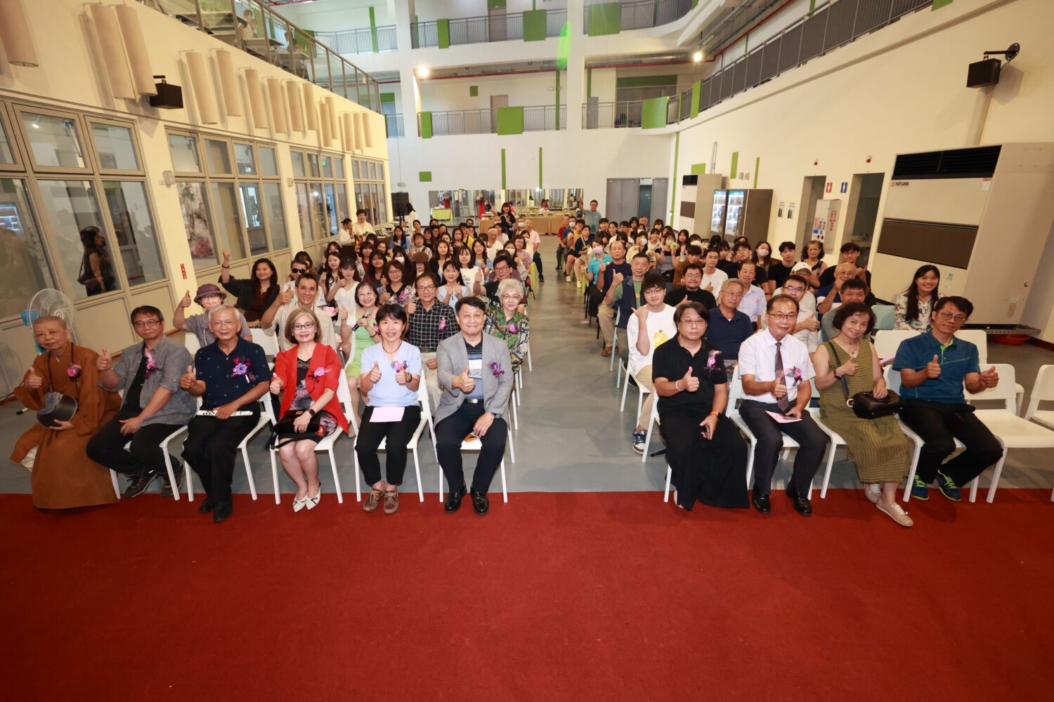 高雄大學水墨藝術節開幕  張雲龍筆下校園風景盡顯人文底蘊