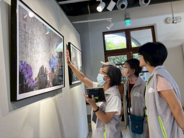 「物哀花見：攝影繪畫下的後風景」　 莊淑芬的詩意影像