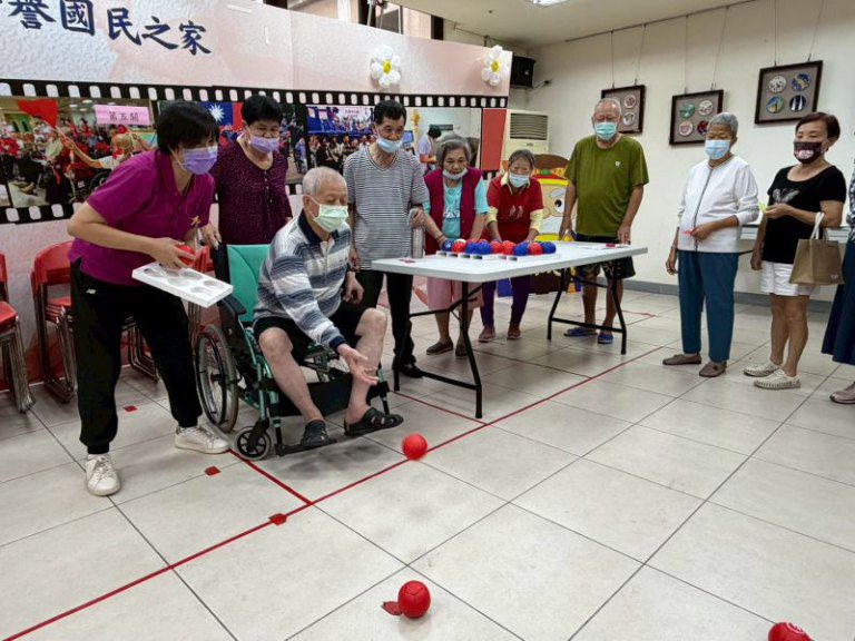 新竹榮家藝能趣味競賽 青壯長輩攜手共創溫馨回憶 新竹榮家藝能趣味競賽 青壯長輩攜手共創溫馨回憶