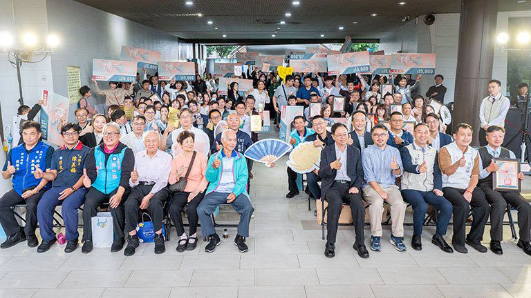 桃市表揚優良公寓大廈 張善政:一起打造安全又幸福的家園 桃市表揚優良公寓大廈 張善政:一起打造安全又幸福的家園