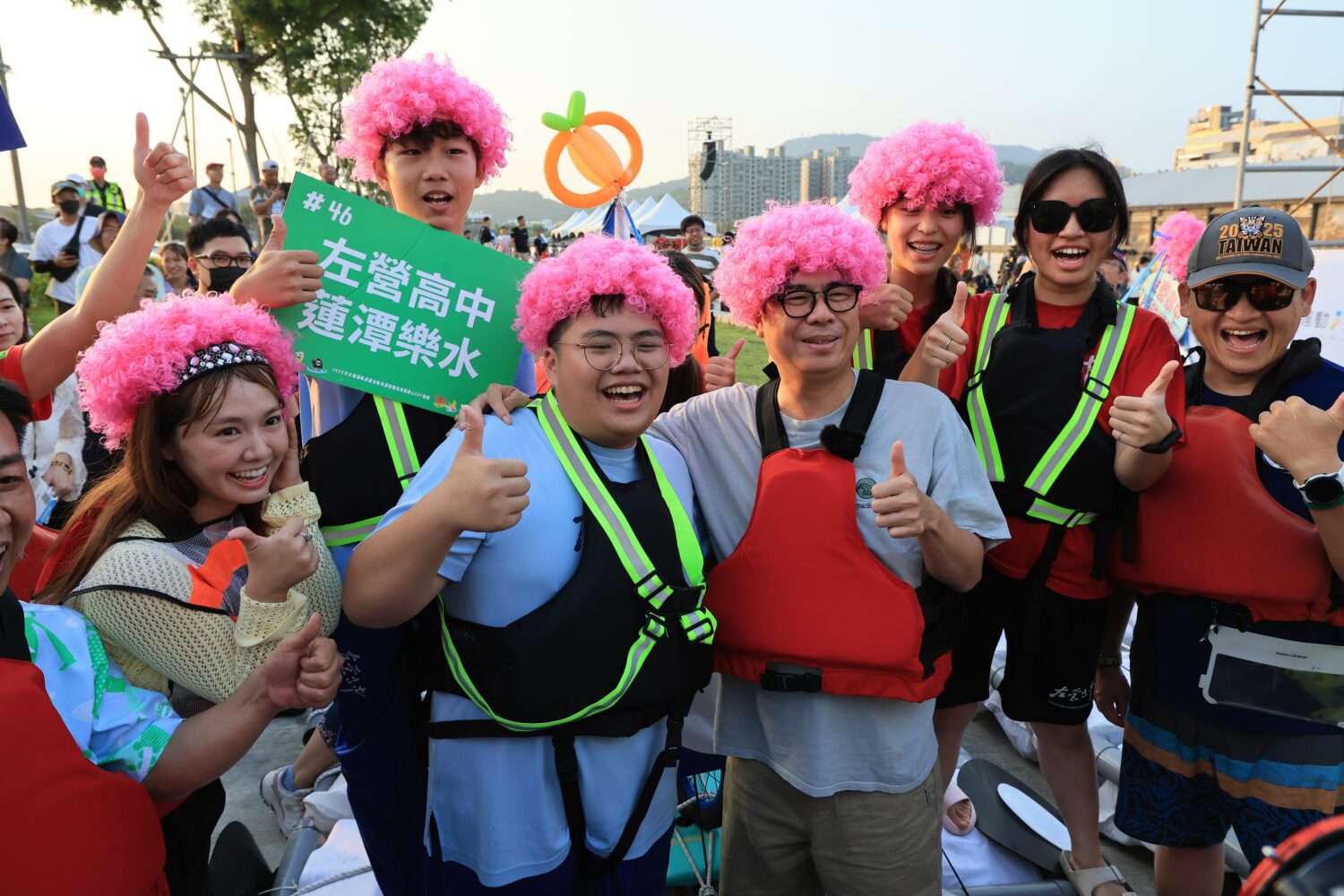 陳其邁組隊參加「高雄創意造筏競賽」 呼籲民眾以行動落實「還河於民、親水樂活」 陳其邁組隊參加「高雄創意造筏競賽」 呼籲民眾以行動落實「還河於民、親水樂活」