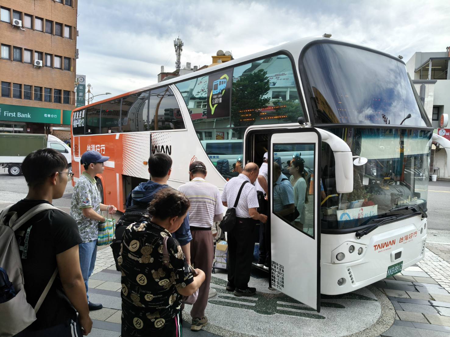 光復節客運優惠  高雄區監理所:高墾線已加開疏運班次 光復節客運優惠  高雄區監理所:高墾線已加開疏運班次
