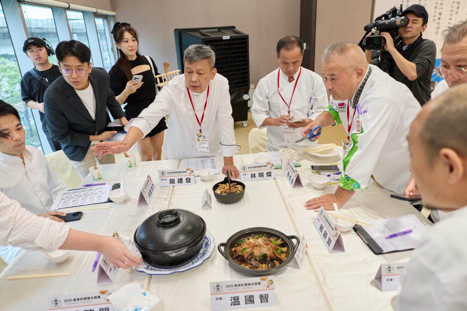 「2025麻油料理擂台決賽」登場 十強齊聚一堂廚藝對決 「2025麻油料理擂台決賽」登場 十強齊聚一堂廚藝對決