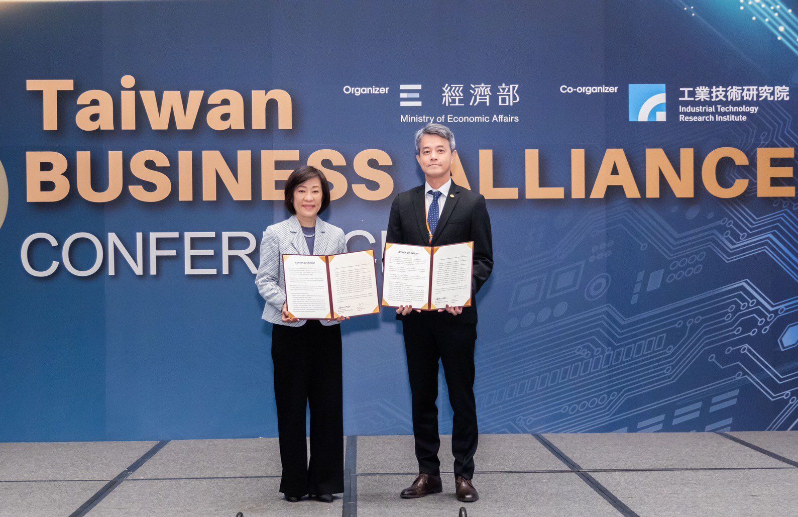 全球領導企業齊聚,經濟部攜手藝康台灣引領智能水務、食安預防、生技醫療三大產業升級 全球領導企業齊聚,經濟部攜手藝康台灣引領智能水務、食安預防、生技醫療三大產業升級