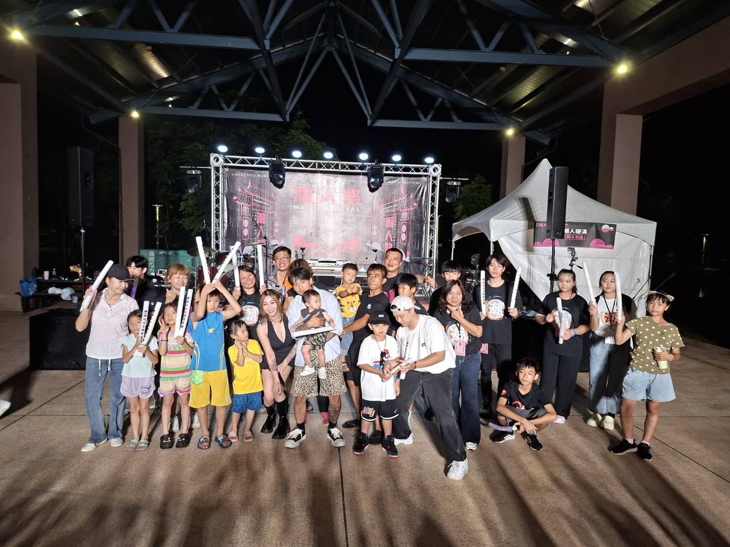 2025潮人音樂祭破紀錄人潮見證「傳統X潮流」最炸碰撞!「霓虹音浪」席捲潮好玩幸福村 2025潮人音樂祭破紀錄人潮見證「傳統X潮流」最炸碰撞!「霓虹音浪」席捲潮好玩幸福村