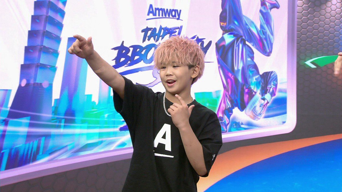 霹靂舞神童NANA 舞力征服主播台! 《舞夠瘋 安麗盃世界霹靂舞大賽》最終回解鎖Breaking真功夫 霹靂舞神童NANA 舞力征服主播台! 《舞夠瘋 安麗盃世界霹靂舞大賽》最終回解鎖Breaking真功夫