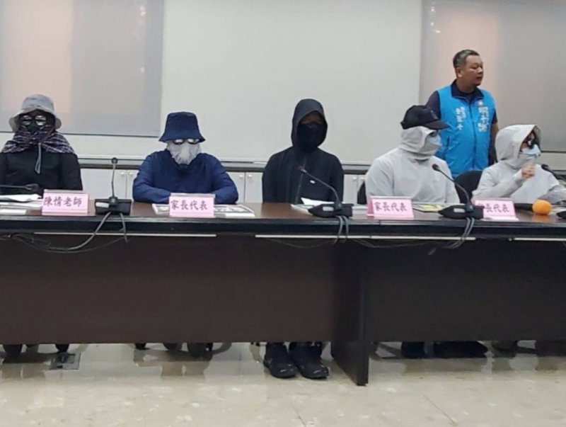 漾新聞| 幼兒受虐零容忍!高市教育局震怒停職8人 三園同步解約重整 漾新聞| 幼兒受虐零容忍!高市教育局震怒停職8人 三園同步解約重整