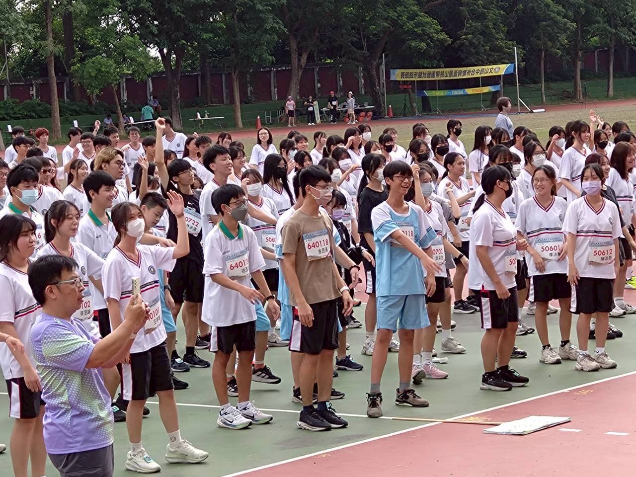 仁武、文山高中「路跑活動」共創年度盛典 雙校友誼與體育精神交織