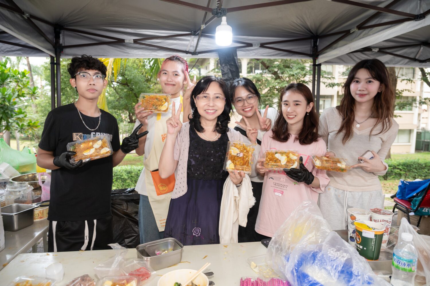 輔英科大重陽敬老與青春成年禮同慶登場 輔英科大重陽敬老與青春成年禮同慶登場