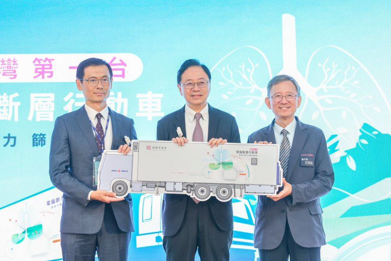 全國首創行動CT車啟用 張善政:補足偏鄉醫療缺口 全國首創行動CT車啟用 張善政:補足偏鄉醫療缺口