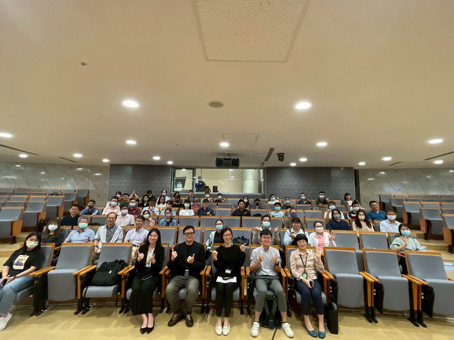 推動高雄醫療機構減碳綠色轉型 高市衛生局今辦減量實務說明會近50家醫院響應 推動高雄醫療機構減碳綠色轉型 高市衛生局今辦減量實務說明會近50家醫院響應