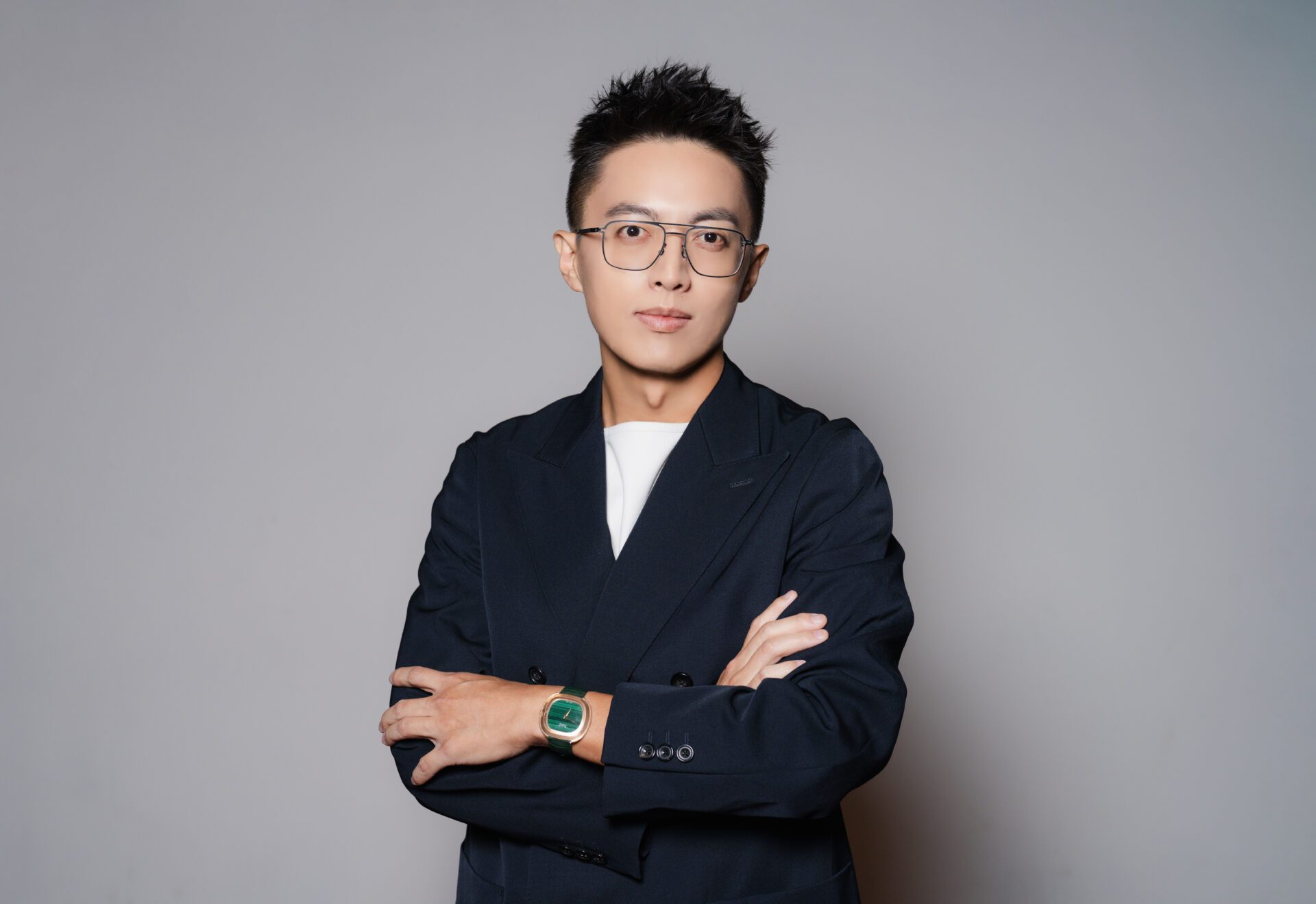 最會說故事的金獎導演林君陽 加盟華研音樂 最會說故事的金獎導演林君陽 加盟華研音樂