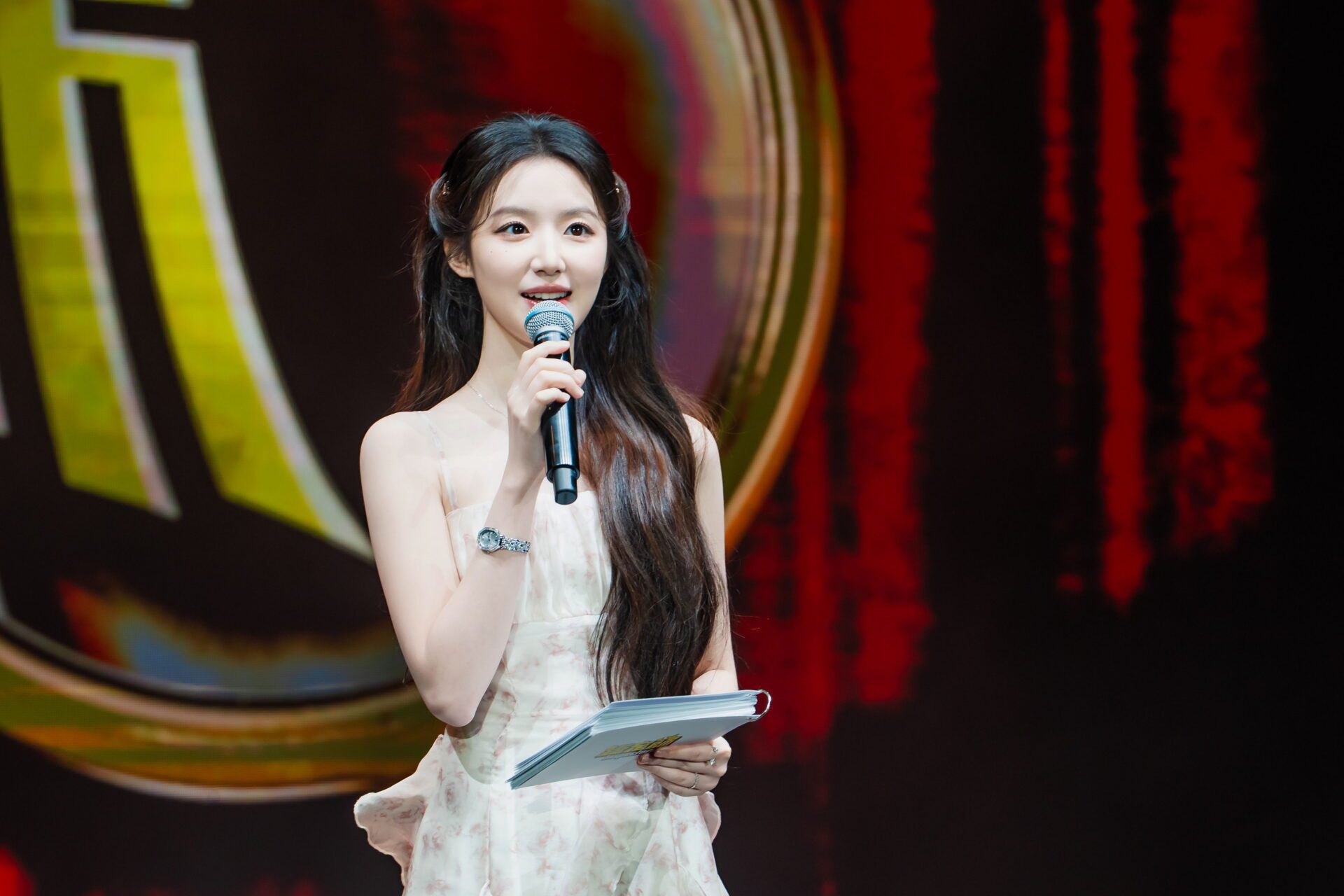 《鑑定師》舒華辦首場個人見面會 親手準備簽名禮與甜蜜蛋捲傳遞暖心祝福 《鑑定師》舒華辦首場個人見面會 親手準備簽名禮與甜蜜蛋捲傳遞暖心祝福