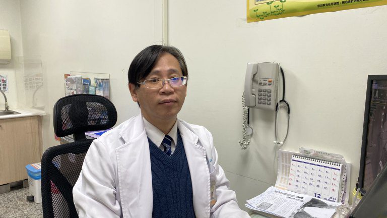 足踝傷口潰爛竟是靜脈瓣膜閉鎖不全 員榮醫以鐳射閉合術解決患者困擾 足踝傷口潰爛竟是靜脈瓣膜閉鎖不全 員榮醫以鐳射閉合術解決患者困擾