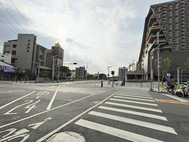 漾新聞|鳳山曹謹路通車!打通車站交通瓶頸 打造全新城市門戶 漾新聞|鳳山曹謹路通車!打通車站交通瓶頸 打造全新城市門戶