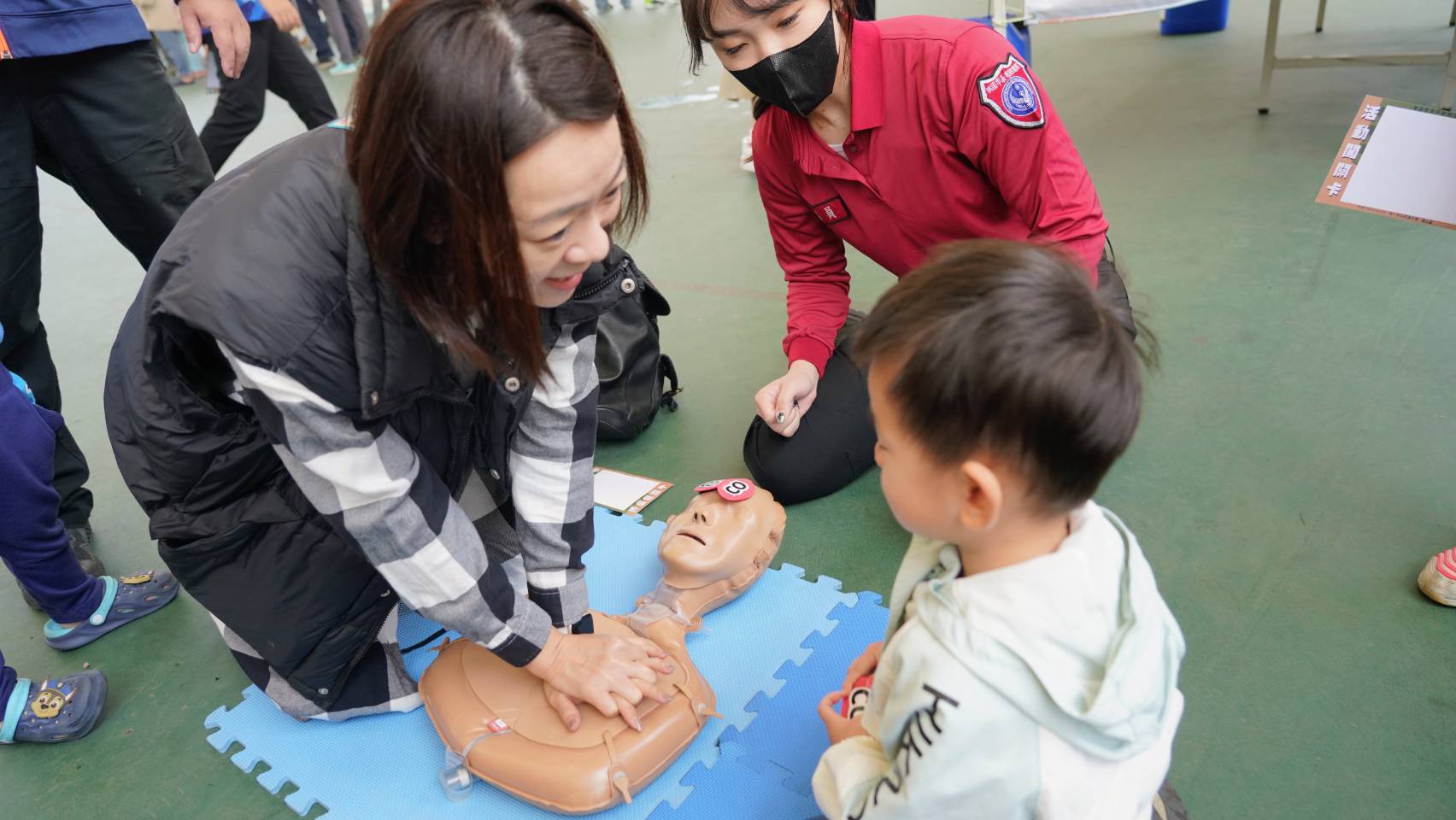 防範一氧化碳中毒!龜山消防結合棒球遊戲推冬季居家安全宣導 防範一氧化碳中毒!龜山消防結合棒球遊戲推冬季居家安全宣導