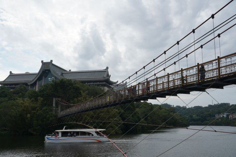 細茅埔吊橋旁180名茶客共品東方美人茶　相約來年黃花風鈴木盛開時重聚峨眉湖畔