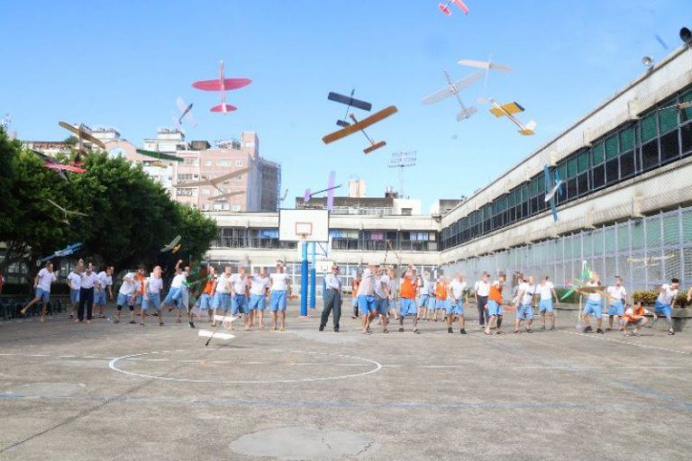 竹監創意搞飛機　新竹監獄辦理收容人夢想飛行手作飛機競賽