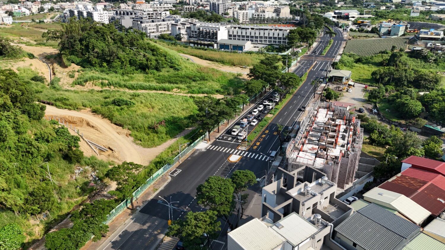 高市鳥松神農路道路翻新 提升通行安全 高市鳥松神農路道路翻新 提升通行安全