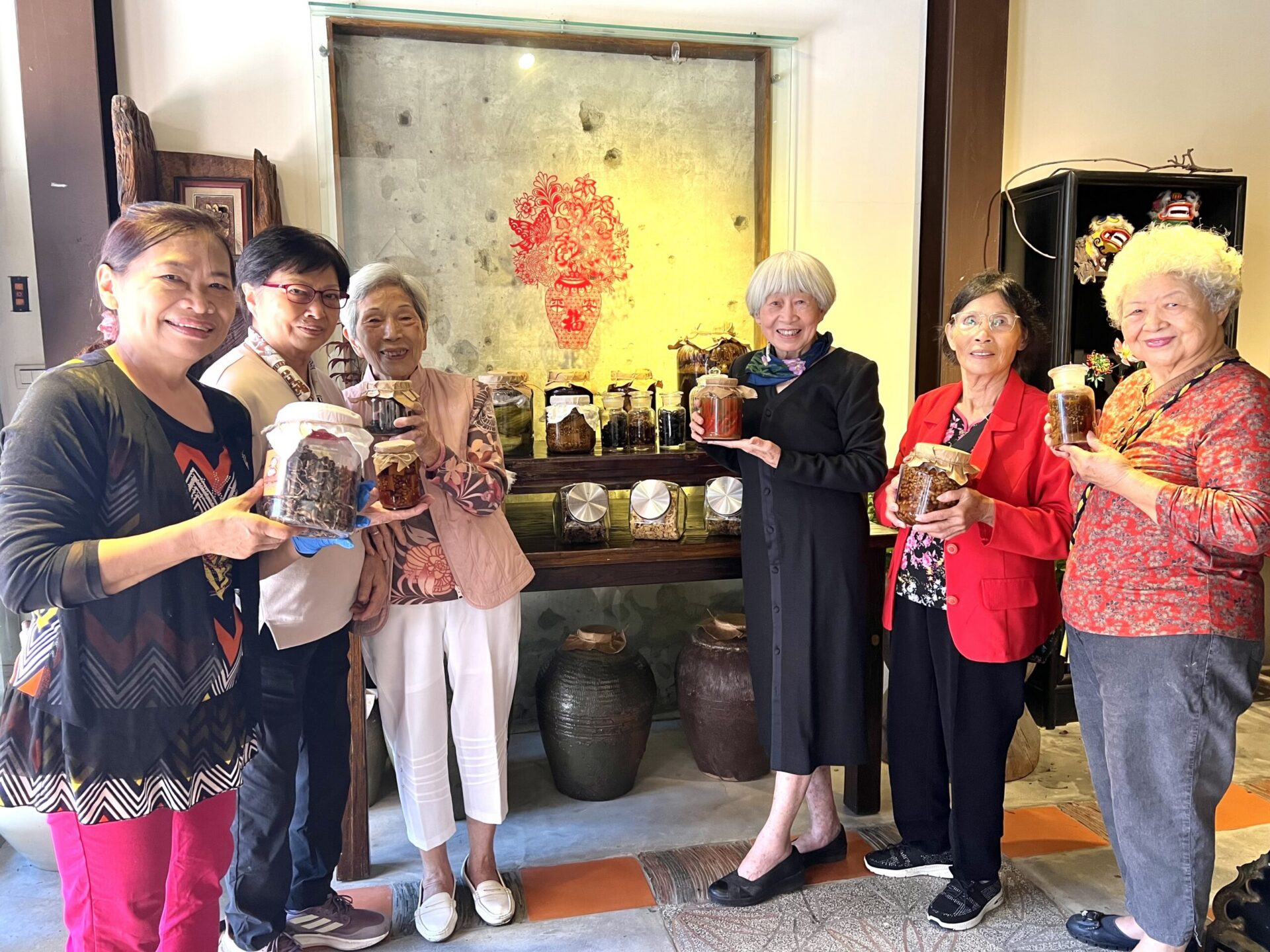 大溪源古本舖《舊情綿綿》特展 醃釀‧手感‧民藝藏勾勒生活風景 大溪源古本舖《舊情綿綿》特展 醃釀‧手感‧民藝藏勾勒生活風景