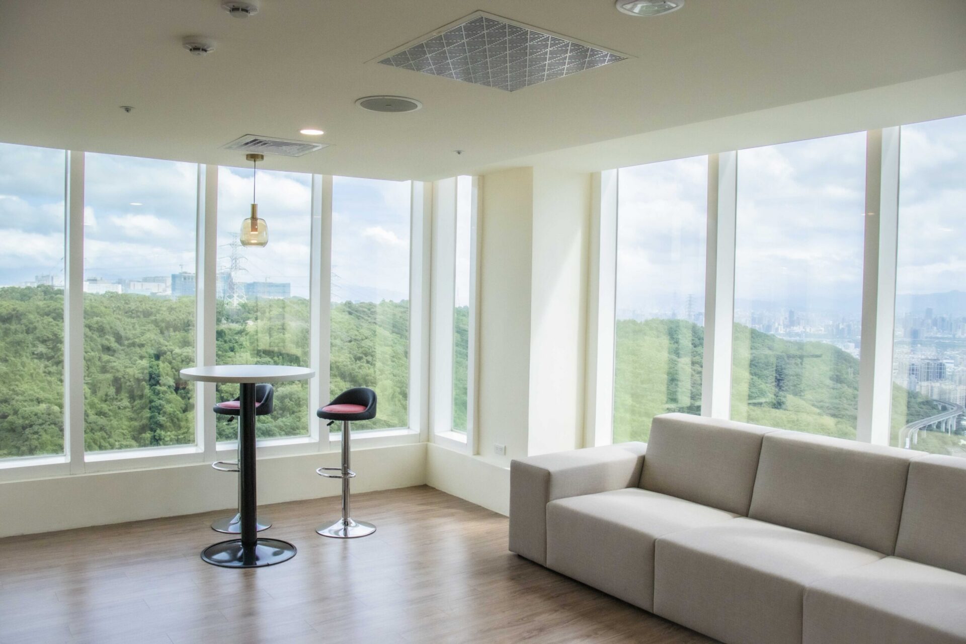 長庚大學斥資2.76億翻新宿舍 今開箱第一學舍公共空間 長庚大學斥資2.76億翻新宿舍 今開箱第一學舍公共空間