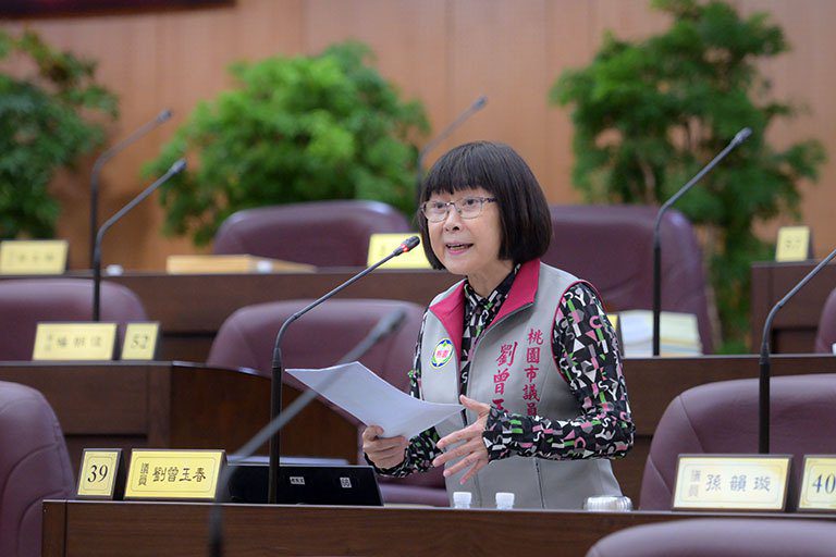 打造特色候車亭與本土長照 劉曾玉春議員倡城市美學與溫度並進 打造特色候車亭與本土長照 劉曾玉春議員倡城市美學與溫度並進