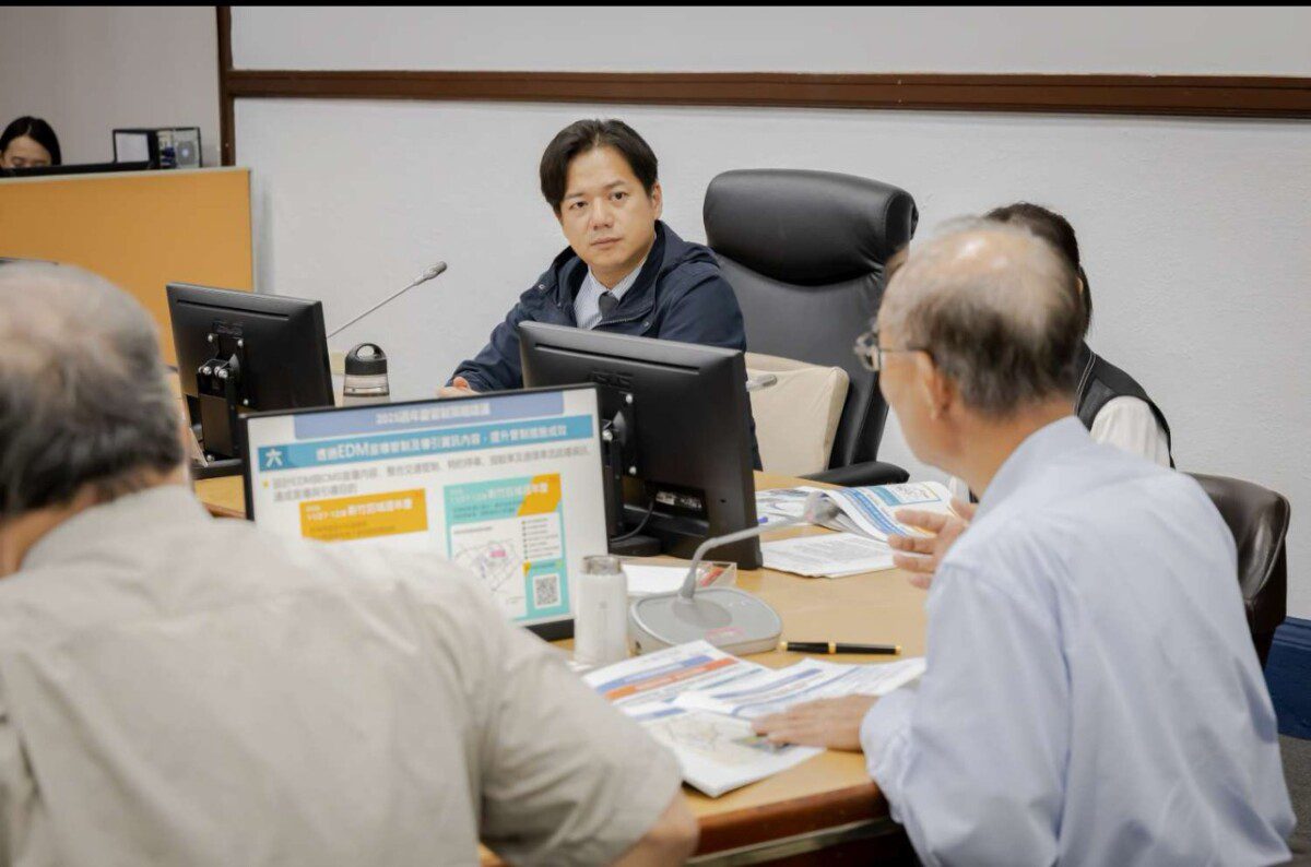 竹市府召開第31次交通改善小組會議 聚焦百貨業週年慶交通壅塞問題 竹市府召開第31次交通改善小組會議 聚焦百貨業週年慶交通壅塞問題