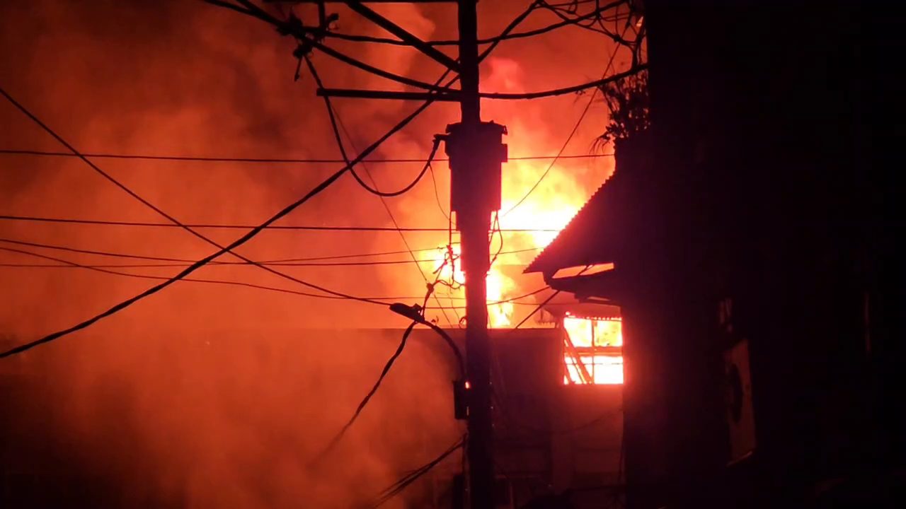 桃園南門市場外攤火災波及內攤 自治會今開會籲市府代位求償