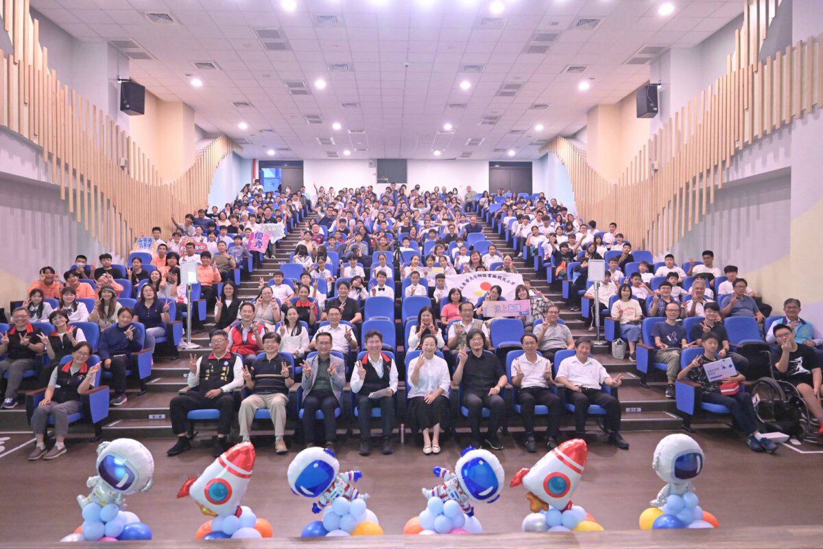 花蓮縣青少年發明展 縣長徐榛蔚親為花蓮小小發明家頒獎 花蓮縣青少年發明展 縣長徐榛蔚親為花蓮小小發明家頒獎