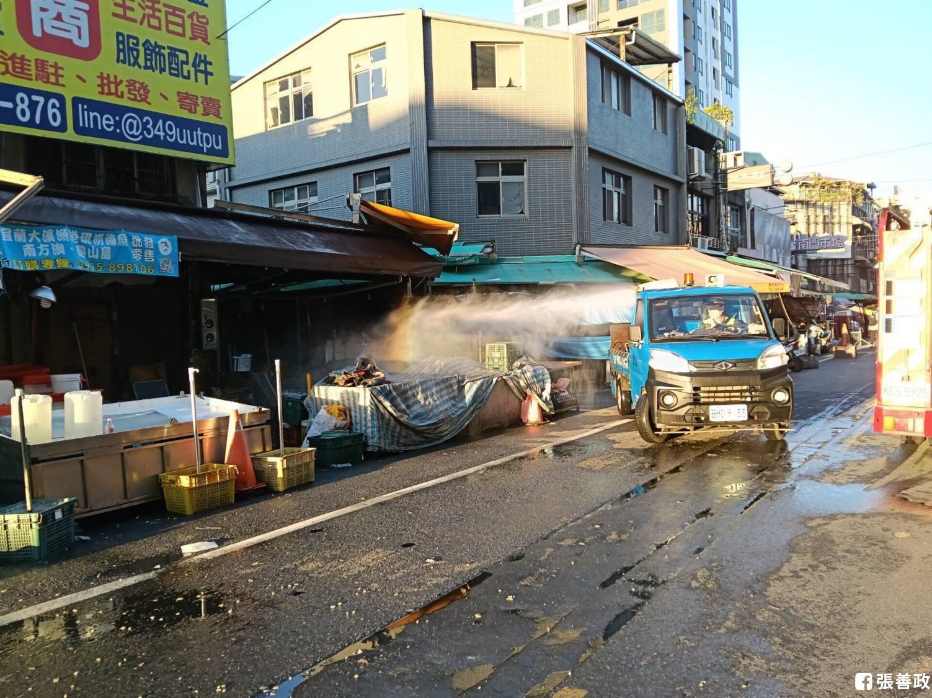 市府啟動水電與結構安全檢查 張善政:陪攤商把南門市場撐起來 市府啟動水電與結構安全檢查 張善政:陪攤商把南門市場撐起來