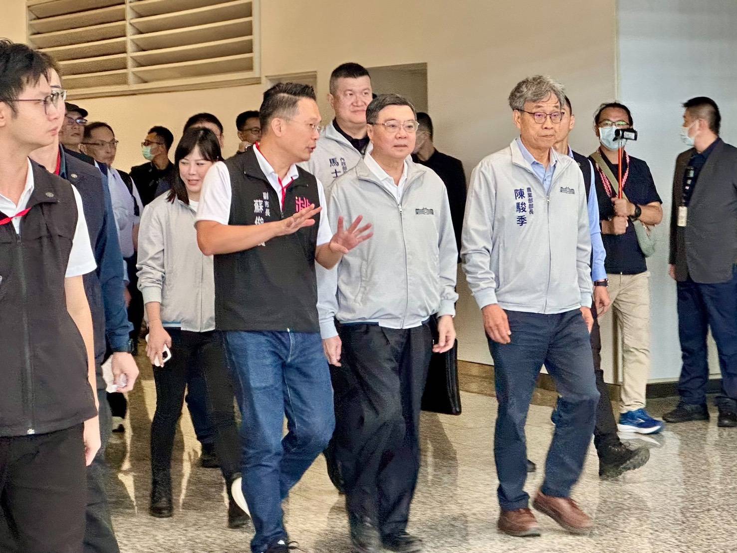 卓榮泰視察桃園機場防豬瘟 蘇俊賓提三大戰場籲中央地方協力防疫 卓榮泰視察桃園機場防豬瘟 蘇俊賓提三大戰場籲中央地方協力防疫