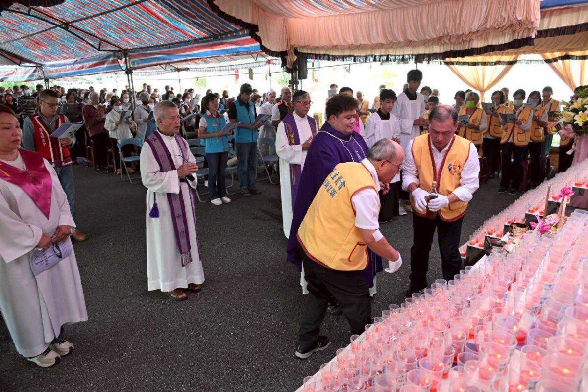 吉安鄉慈雲山煉靈月彌撒撫慰心靈游淑貞協團隊以孝親追思傳承文化