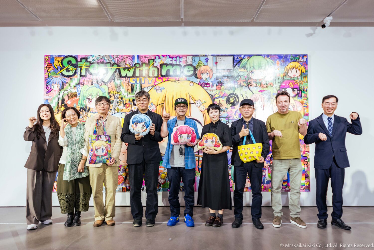 大型戶外少女等高雄限定元素 輕軌串聯打造高雄二次元藝術魅力 內惟藝術中心首次特展《Mr.の奇想愛情》登場