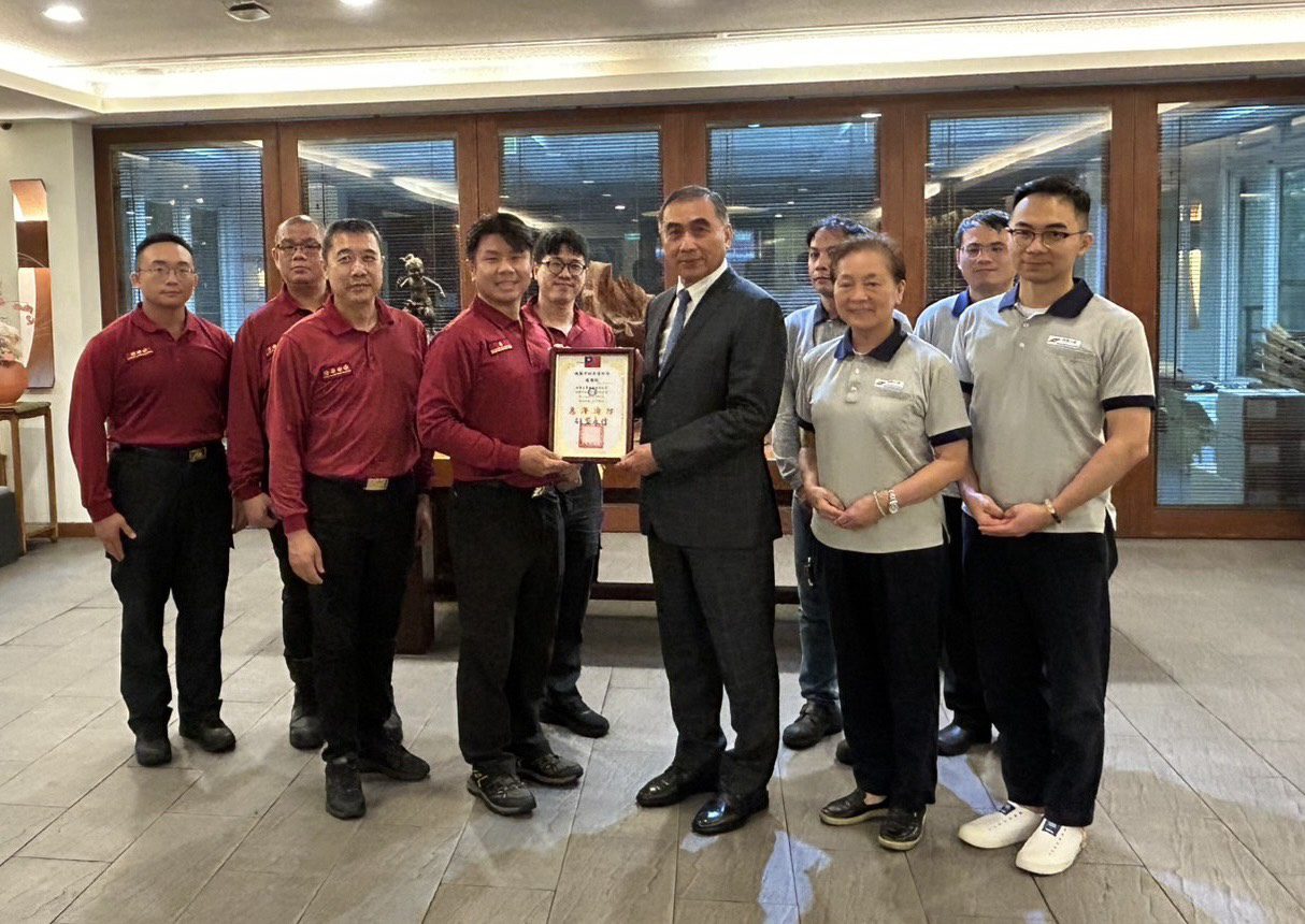 翊聖企業捐贈大林分隊多項搶救器材 支持消防提升救災效能 翊聖企業捐贈大林分隊多項搶救器材 支持消防提升救災效能