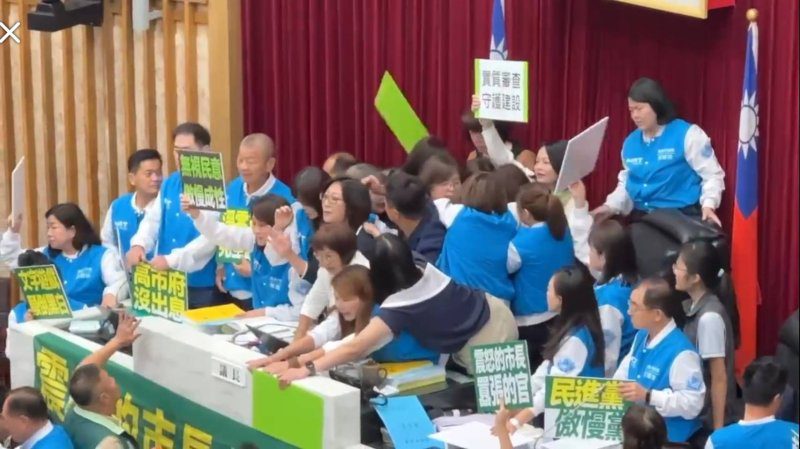 漾新聞|議會怒潮掀風暴 康裕成籲理性審查勿讓政治凌駕民意 漾新聞|議會怒潮掀風暴 康裕成籲理性審查勿讓政治凌駕民意