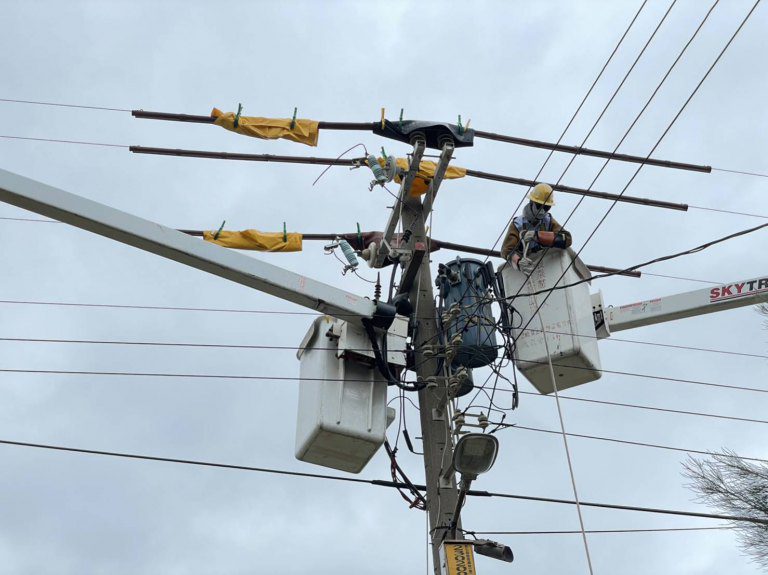 鳳凰颱風威脅未解除　台電彰化區處隨時待命