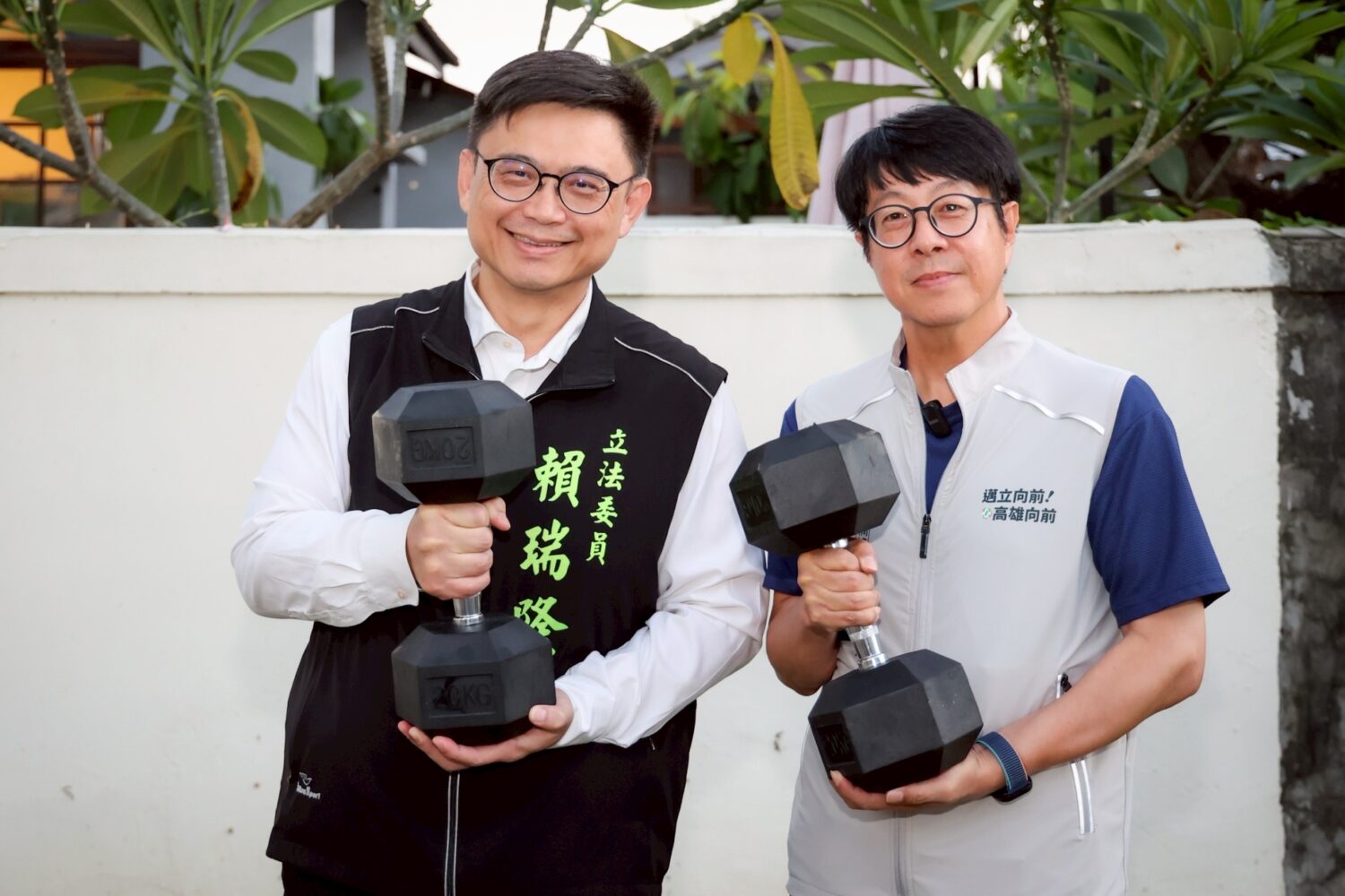 尹立、賴瑞隆舉啞鈴練體力 共同打造全民友善運動大城