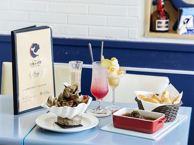 墾丁CHill系小酒館│紅酒燉牛肉與特製調飲完美療癒藍色時光